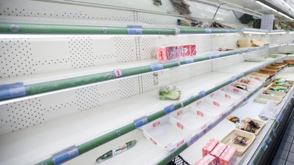 中国投资配资平台官网 美长滩港货运量因关税暴跌三成 港口负责人：货架要空了